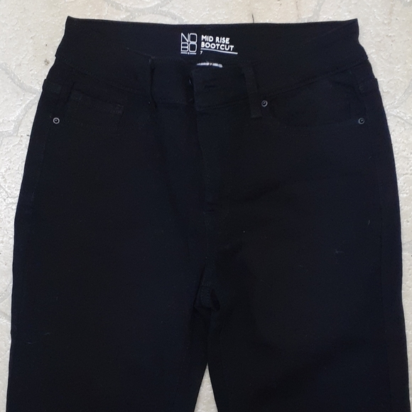 NWOT black, mid rise, bootcut/semi flared Jeans 🖤 - Picture 3 of 8
